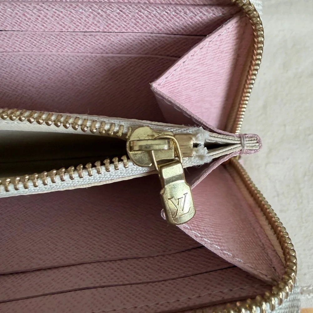 Louis Vuitton Clémence Wallet - Picture 10 of 12